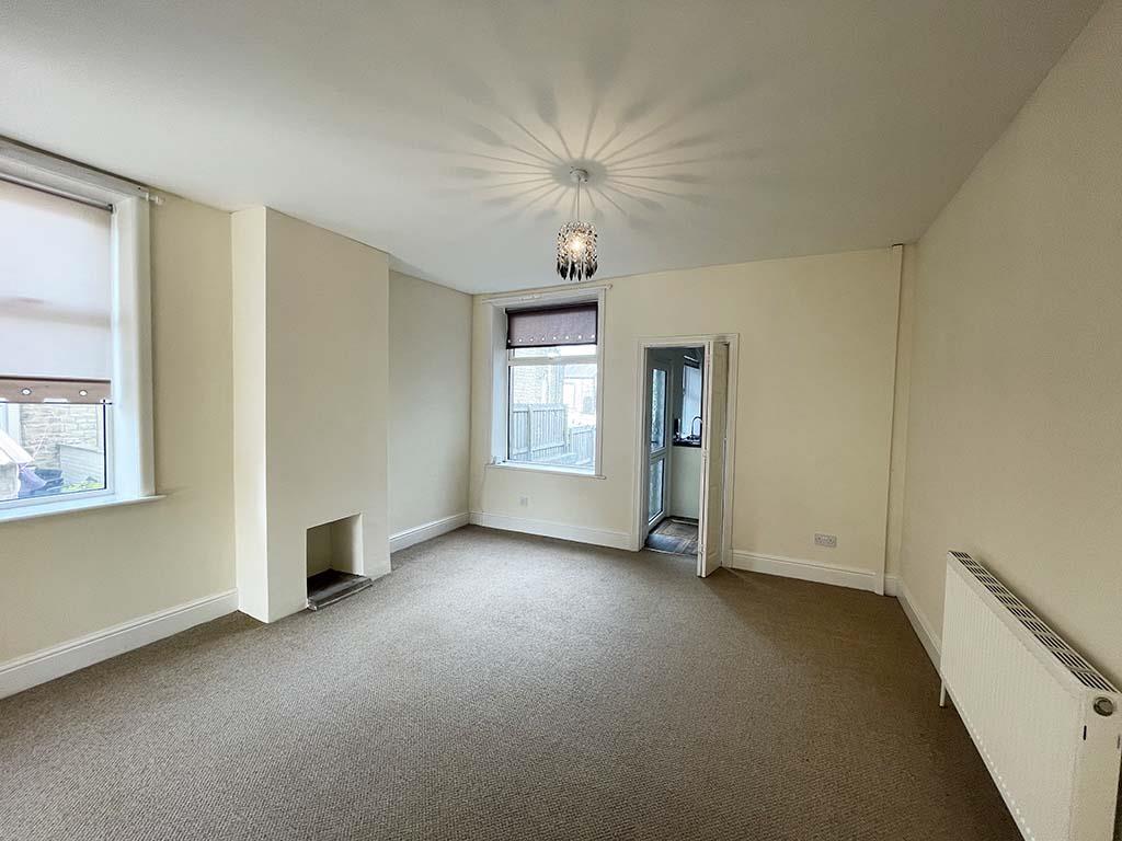 2 bedroom end terrace house SSTC in Barnoldswick - IMG_6056.jpg